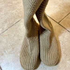 UGG Australia Womens Classic Knit Cardy Crochet Boots Woven Sheepskin Tan size 9